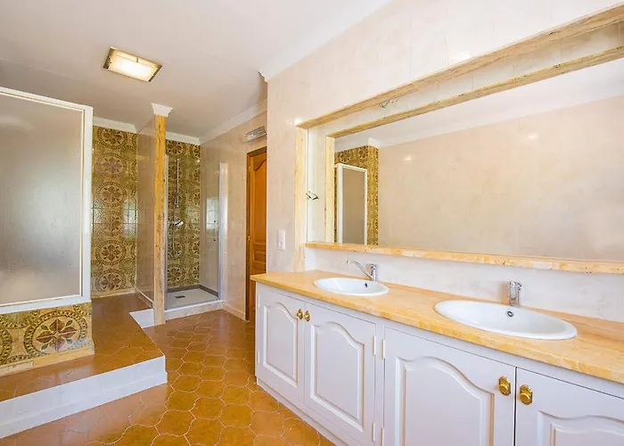 Cronos - Plusholidays Vila Ifach