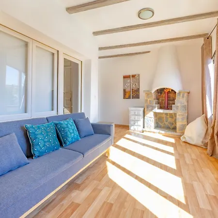 Cronos - Plusholidays Ifach
